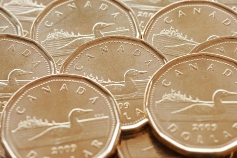 Loo<em></em>nie lower amid manufacturing sales slide, G20 meeting on currency tensions