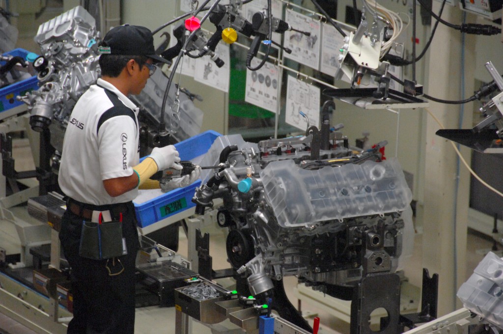Japans manufacturing falters, jobless rate drops in June, underscoring fragility of recovery