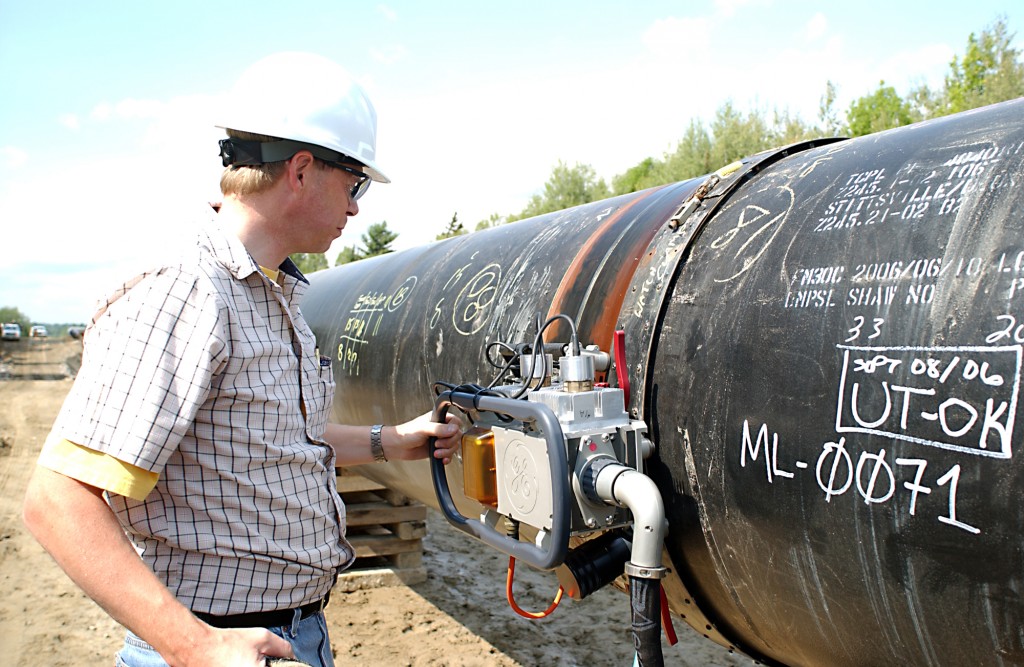 Enbridge CEO says pipeline reversal will preserve Quebec refineries, jobs
