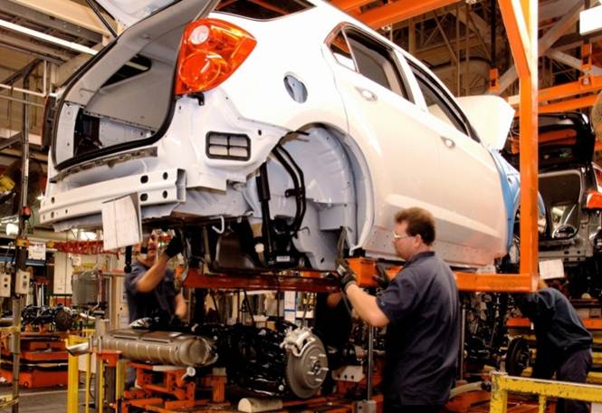Workers at CAMI plant in Ingersoll, Ont., ratify agreement with GM