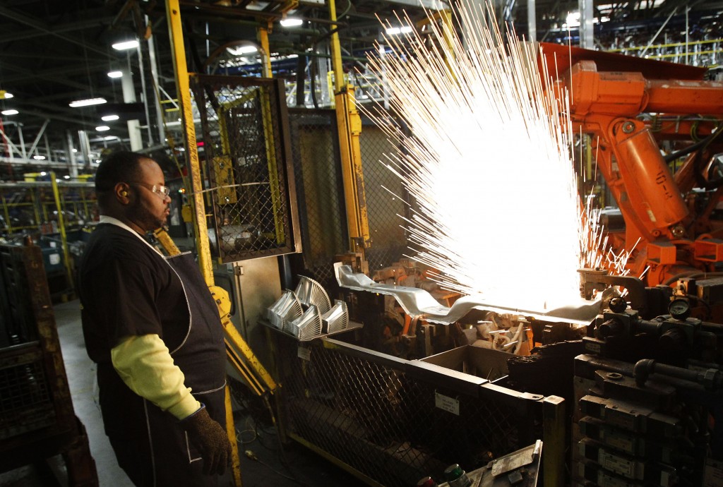 US government sells more GM shares; taxpayers likely to lose $10 billion on bailout
