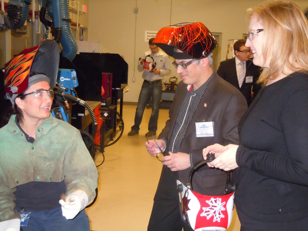 Eco<em></em>nomy adds 21,600 jobs in November, but unemployment rate unchanged at 6.9