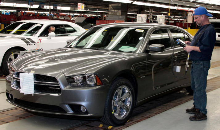 Canadian auto sales revved to record 1.74M in 2013