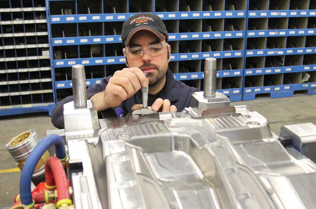 Canadian jobs picture dims as eco<em></em>nomy sheds 7,000 jobs in February