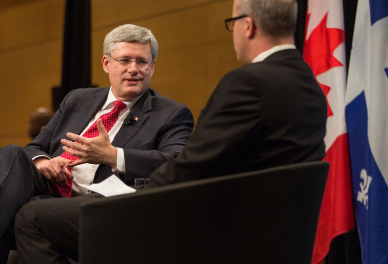 Harper arrives in South Korea; expected to announce free trade agreement