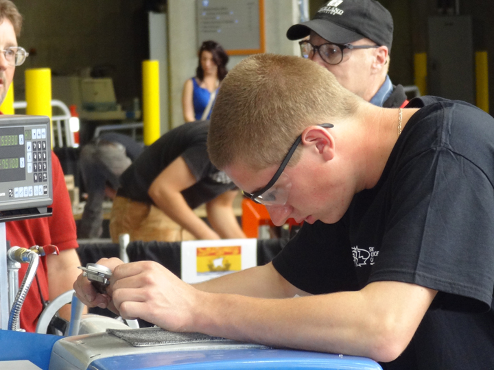 Critics say Ottawa missing critical opportunity to bolster apprenticeships