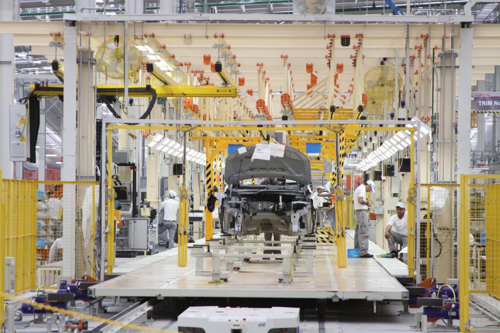 Manufacturing sales regain peak hit before last recession: StatsCan