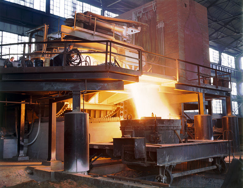 US Steel temporarily halts Indiana mills steelmaking; lake ice leaves mill without iron ore