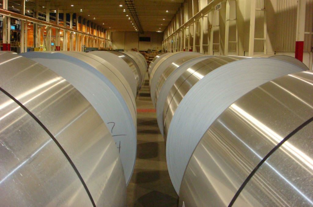 TSX set to advance as Alcoa beats expectations