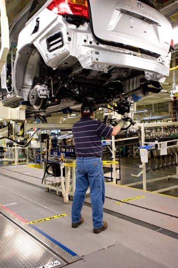 US factory output rebounded in May, latest evidence that manufacturing is boosting growth