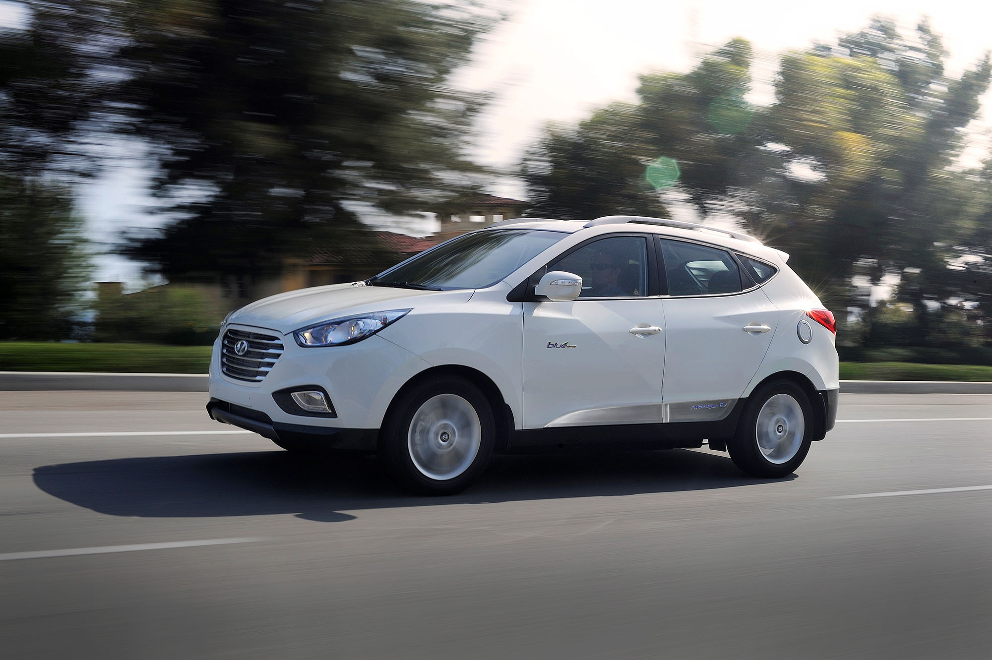 Hyundai to make hydrogen fuel cell electric vehicles available in Canada