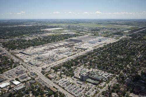 Chrysler to invest $2 billion in its Windsor minivan plant
