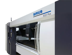 Laser cutting: flying with lasers