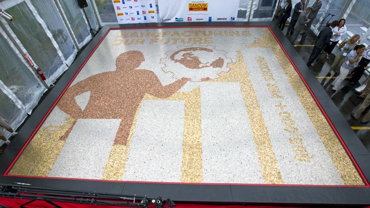 Sandvik Coromant breaks Guinness World Record at IMTS
