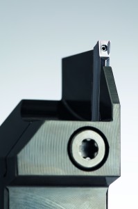 Horns S224 cutting insert with through tool coolant