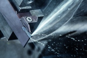 Horns S224 cutting insert with through tool coolant